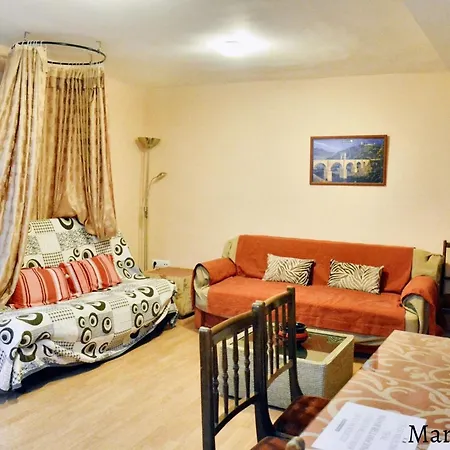 Comfortable In 55 M² Welcoming Terrace 아파트